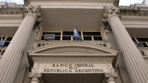 Tras la restricción del Central. Buscan que no se resienta la demanda de crédito de los productores